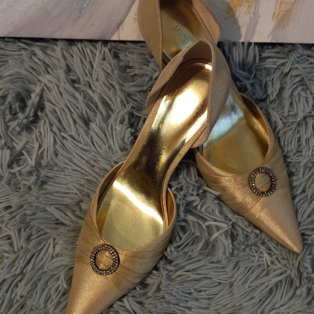 Shoe